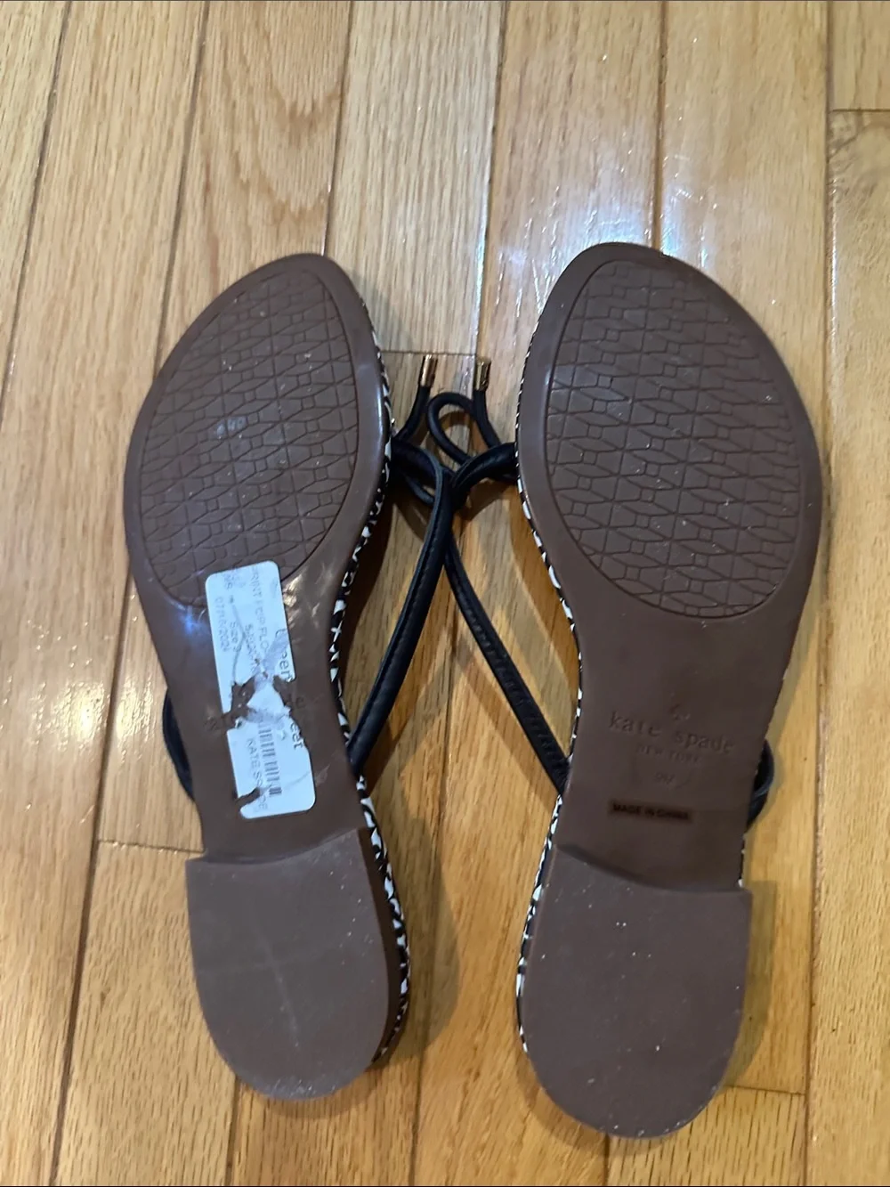 🔥kate spade Black & White Geometric Tie-Strap Sandals